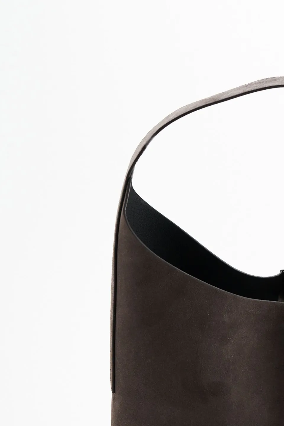 cph-bag-1-crosta-EVdaEYuC-2.webp Online COPENHAGEN STUDIOS Cph Bag 1 Crosta Grafiet